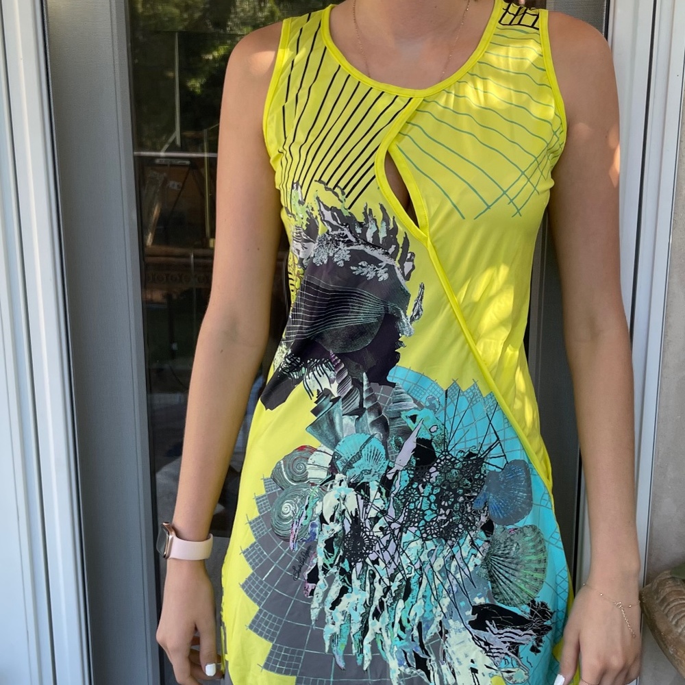New Save the Queen summer dress Medium abstract pattern yellow great - Picture 1 of 9